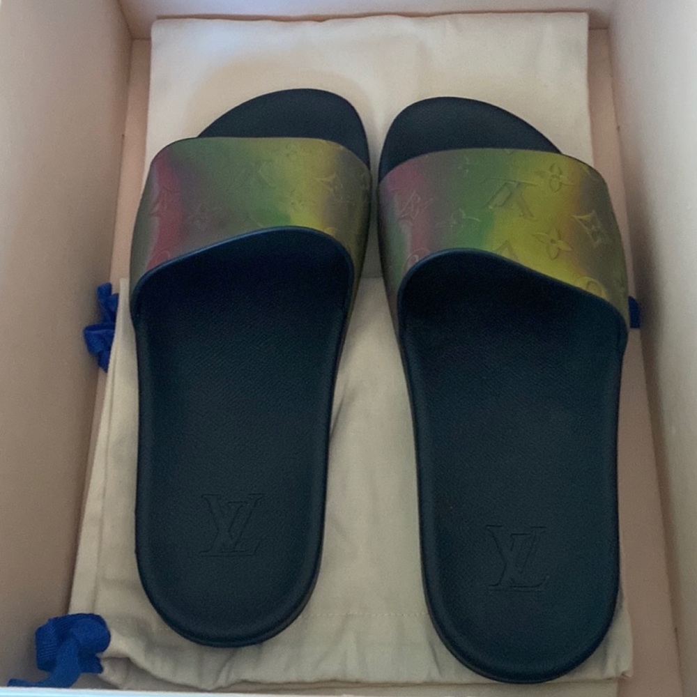 Louis Vuitton waterfront mule slides